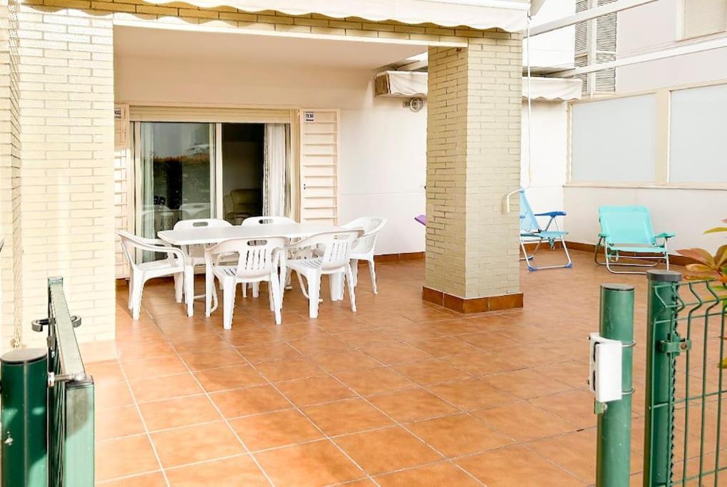 Piso Bajo 3 Habitaciones 2 Banos Y Gran Terraza Denia Exterior photo